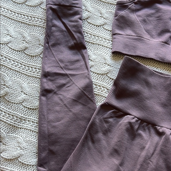 Purple yoga workout set high waist leggings sports bra compression - Picture 5 of 9